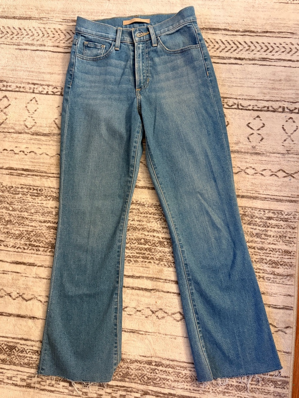 Joe’s Jeans Callie High Rise Cropped Boot Jeans 24 Raw Hem Designer Denim - Picture 3 of 7